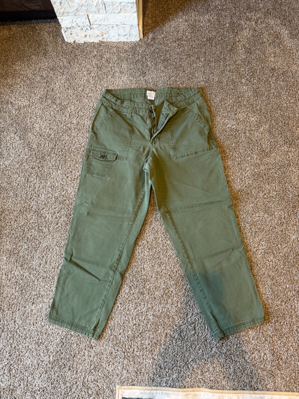 Time and Tru Olive Utility Cargo Pants